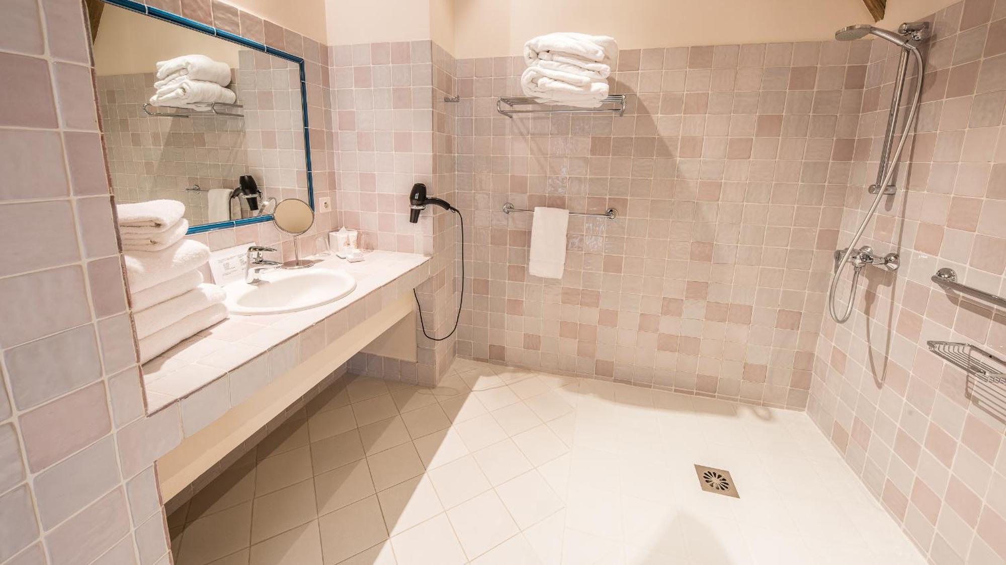 Le Champ Des Oiseaux&spa 4*