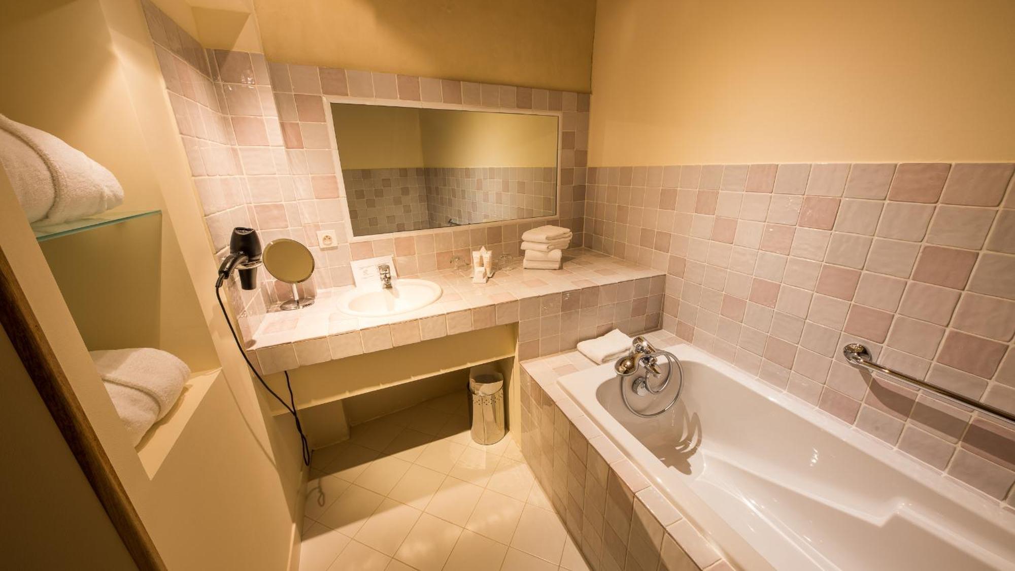 Hotel Le Champ Des Oiseaux & Troyes