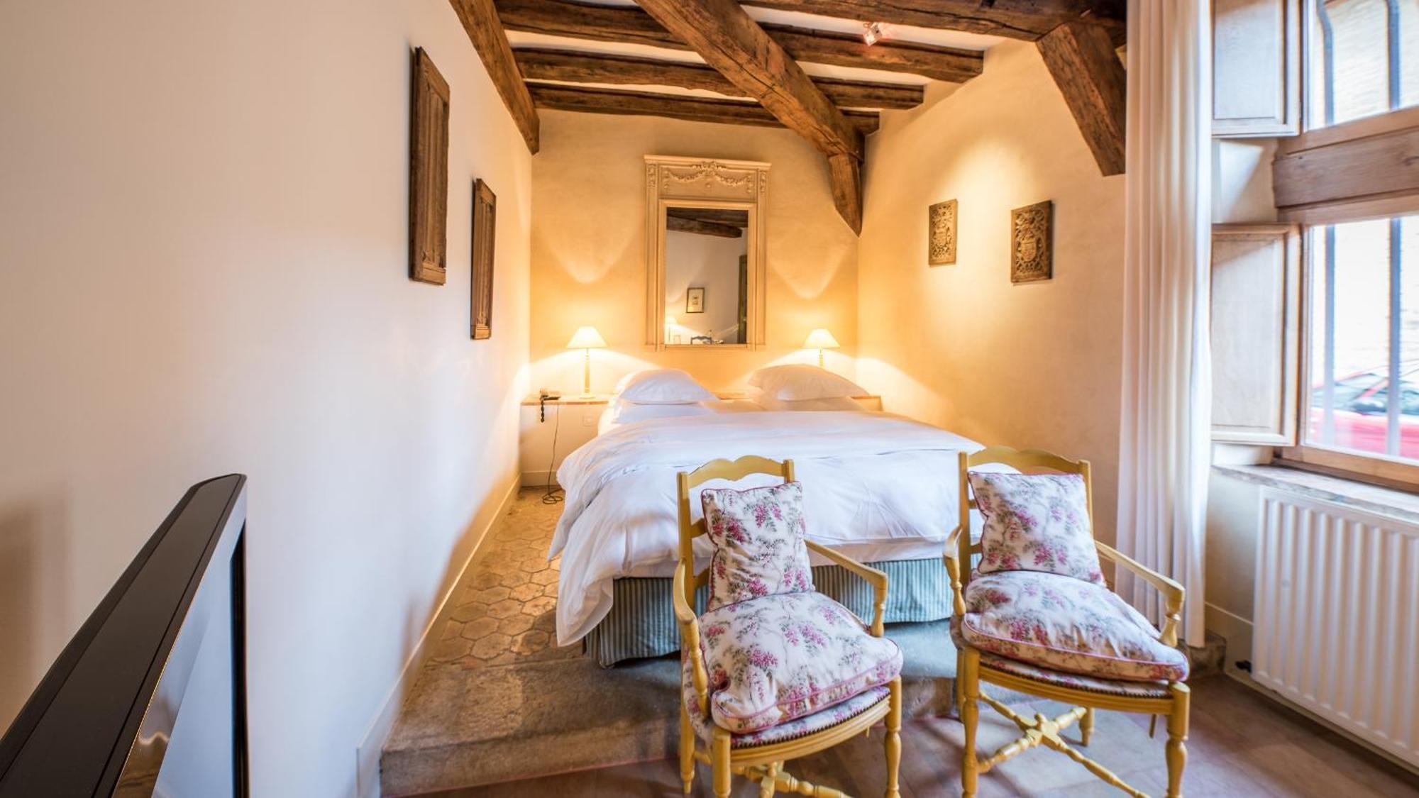 Le Champ Des Oiseaux & Hotel Troyes